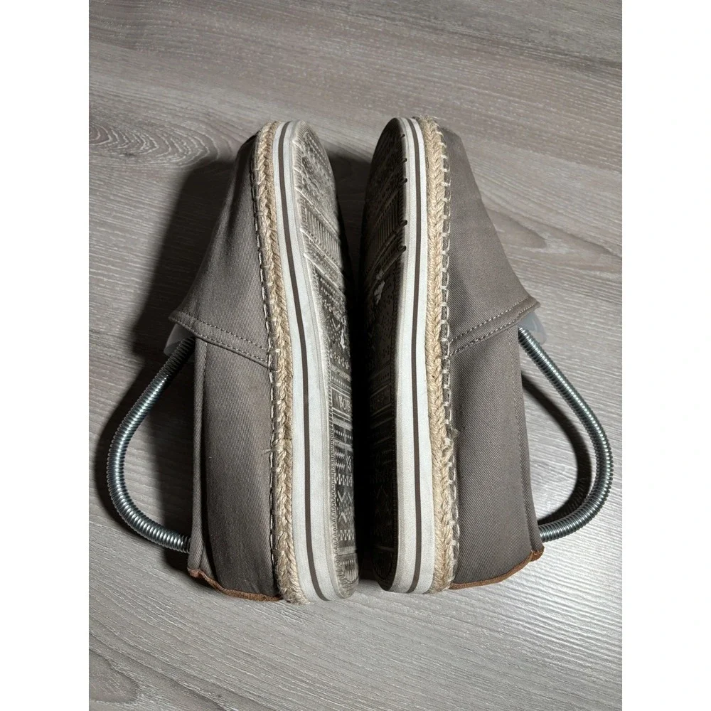 Skechers BOBS Womens 7.5 Taupe Canvas Espadrille Slip On Flats Memory Foam Beach